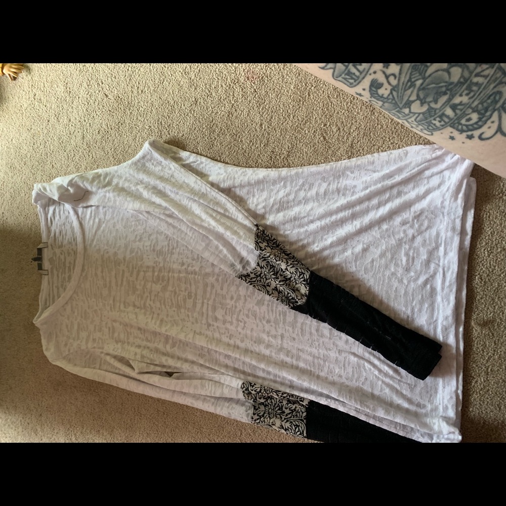 Women’s long sleeved tee
